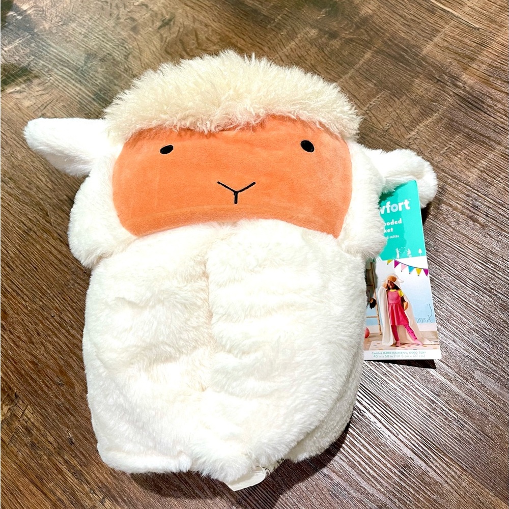 Sheep Kids' Hooded Blanket White - Pillowfort™